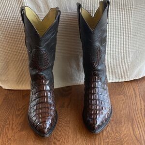 Genuine Alligator Skin Men’s Cowtown Boots.